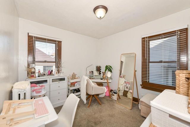 3271 S 10th STREET, Milwaukee, WI 53215