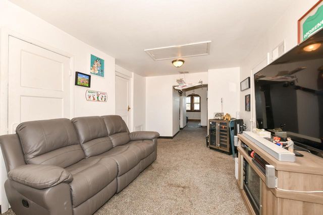 3271 S 10th STREET, Milwaukee, WI 53215