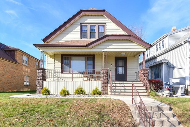 3271 S 10th STREET, Milwaukee, WI 53215