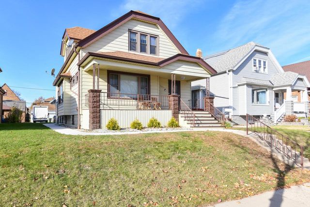 3271 S 10th STREET, Milwaukee, WI 53215