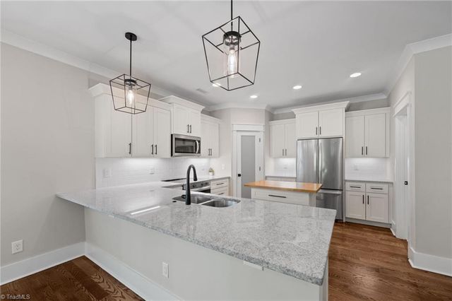 168 Hunters Glen Drive, Summerfield, NC 27358