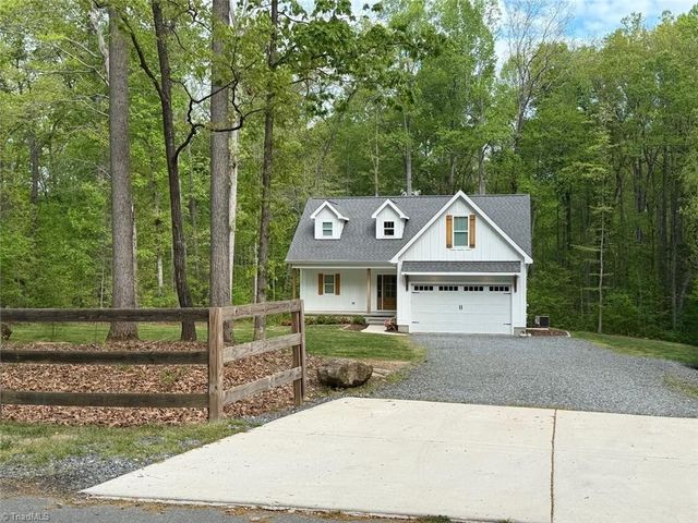 168 Hunters Glen Drive, Summerfield, NC 27358
