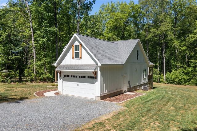 168 Hunters Glen Drive, Summerfield, NC 27358