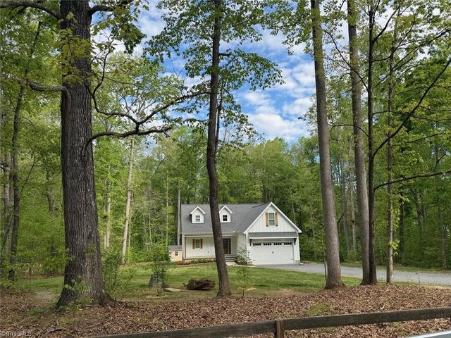 168 Hunters Glen Drive, Summerfield, NC 27358