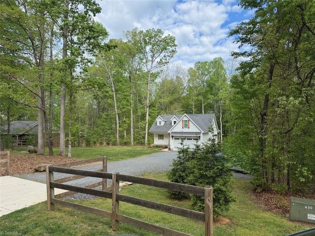 168 Hunters Glen Drive, Summerfield, NC 27358