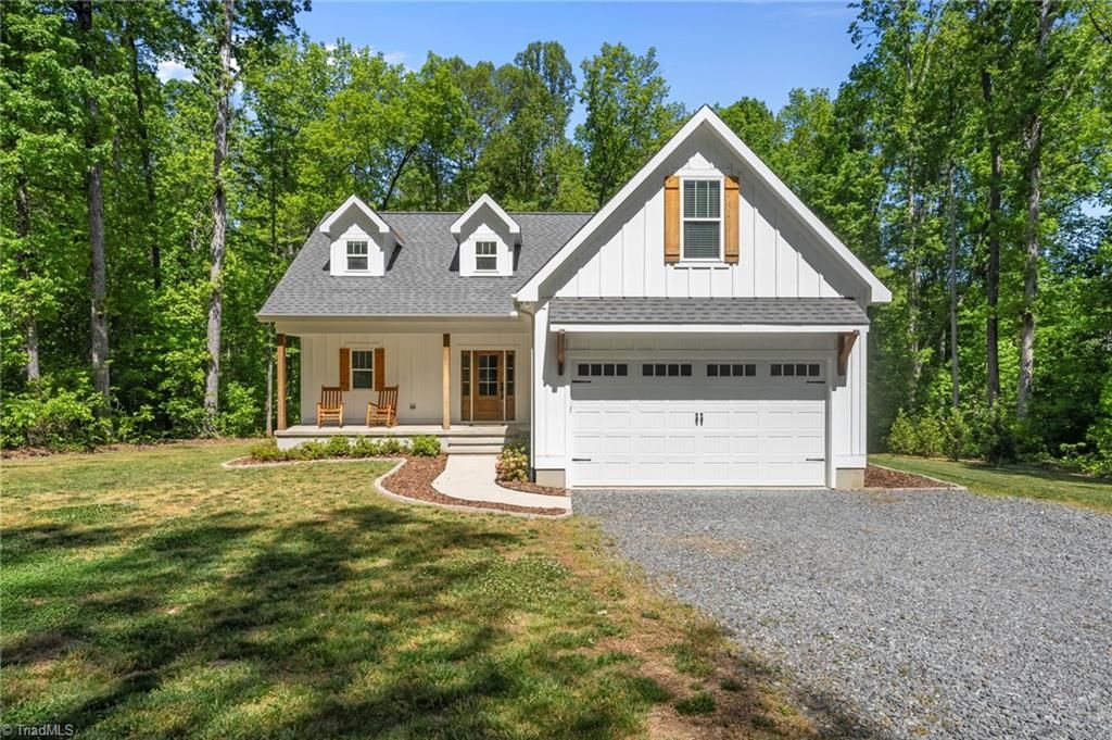 168 Hunters Glen Drive, Summerfield, NC 27358