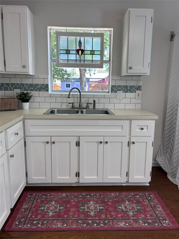 1702 Willow ST, Austin, TX 78702