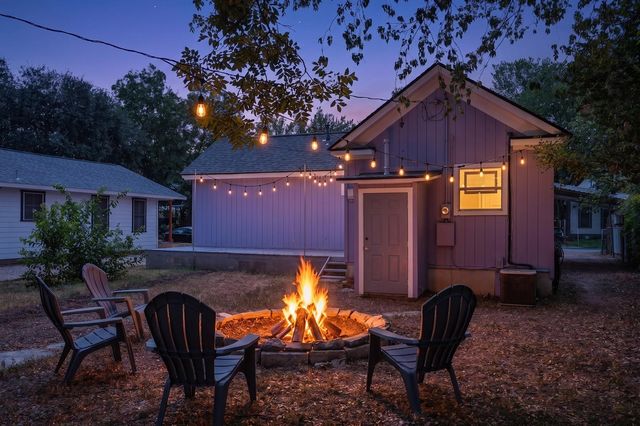 1702 Willow ST, Austin, TX 78702