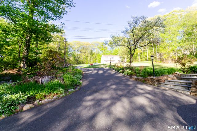 23 Button Road, Shelton, CT 06484