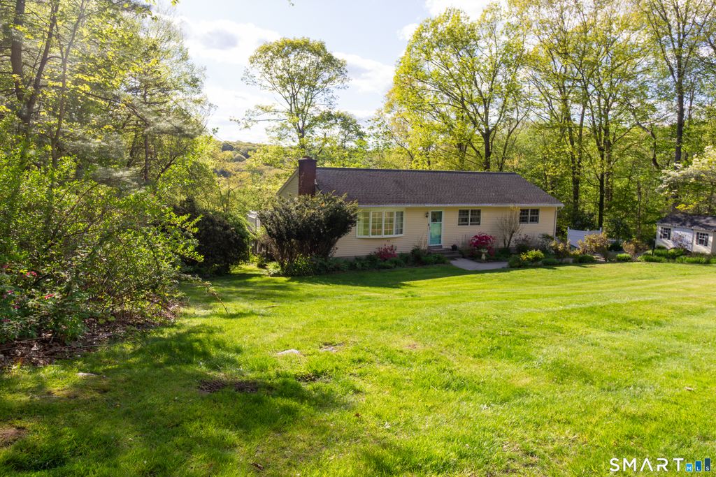 23 Button Road, Shelton, CT 06484