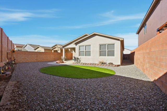 4433 Golden Eagle Loop NE, Rio Rancho, NM 87144