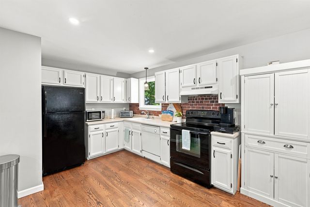 147 Bypass 28, Derry, NH 03038