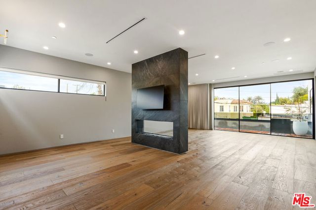738 N Harper Avenue, Los Angeles, CA 90046