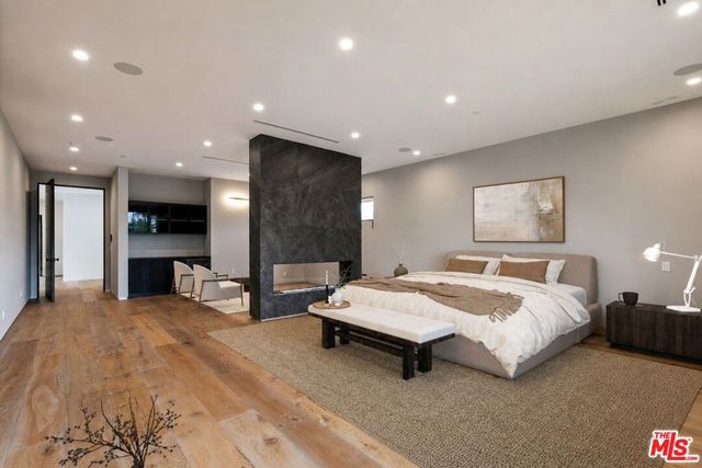 738 N Harper Avenue, Los Angeles, CA 90046