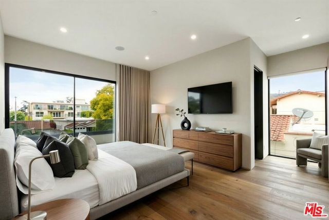 738 N Harper Avenue, Los Angeles, CA 90046