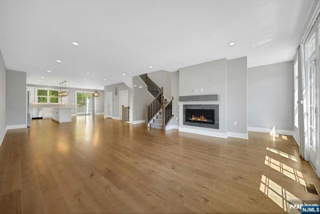 33 Cranberry Lane 17, Montvale, NJ 07645