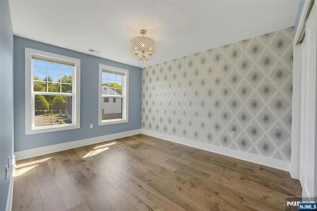 33 Cranberry Lane 17, Montvale, NJ 07645