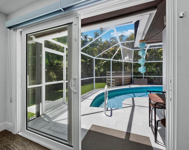 622 TROPICAL CIRCLE, Sarasota, FL 34242