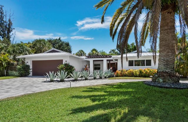622 TROPICAL CIRCLE, Sarasota, FL 34242