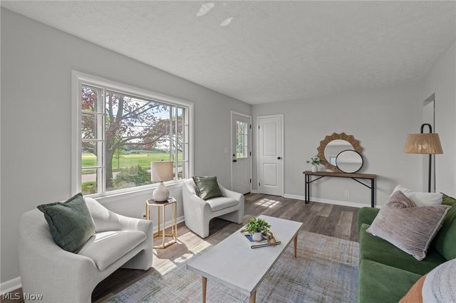 2127 Quayle Drive, Akron, OH 44312