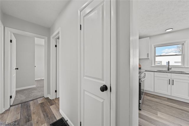 2127 Quayle Drive, Akron, OH 44312