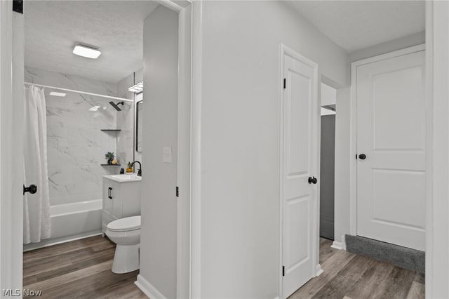 2127 Quayle Drive, Akron, OH 44312