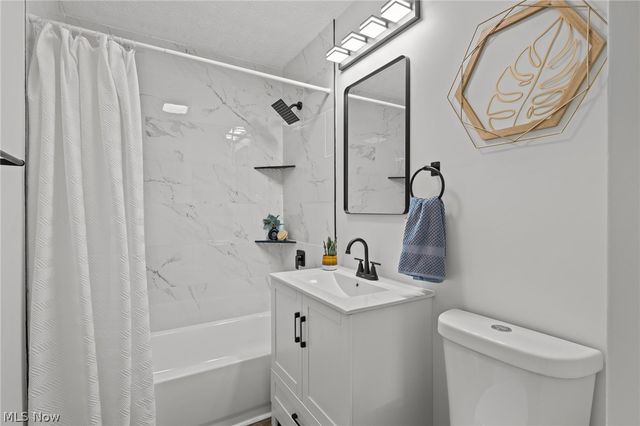 2127 Quayle Drive, Akron, OH 44312