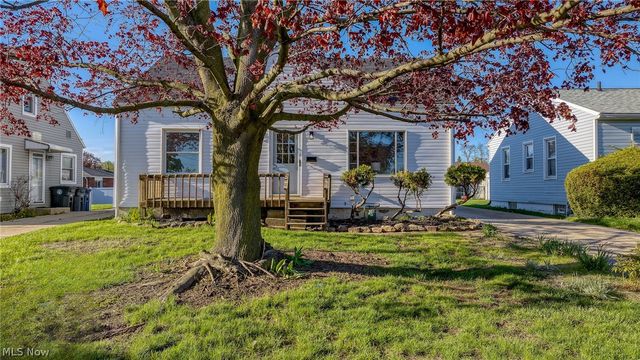 2127 Quayle Drive, Akron, OH 44312