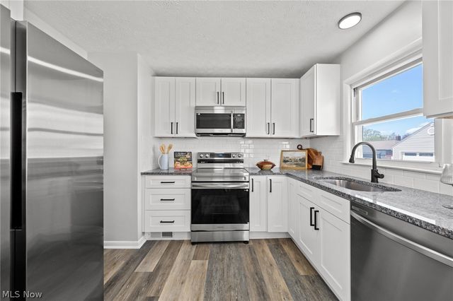 2127 Quayle Drive, Akron, OH 44312