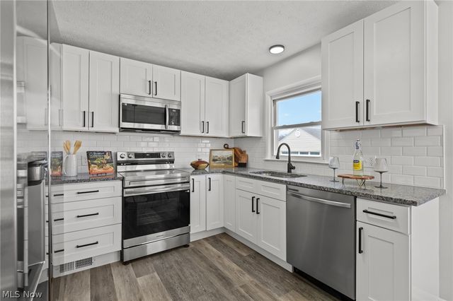 2127 Quayle Drive, Akron, OH 44312