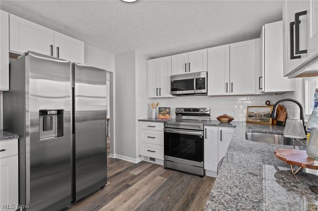 2127 Quayle Drive, Akron, OH 44312