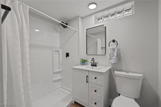 2127 Quayle Drive, Akron, OH 44312