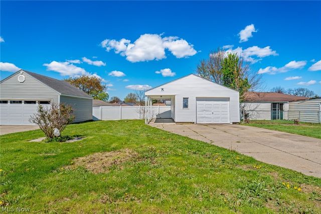 2127 Quayle Drive, Akron, OH 44312