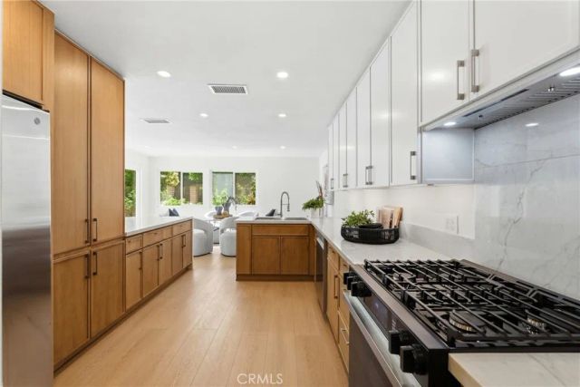 41 Seton Rd, Irvine, CA 92612