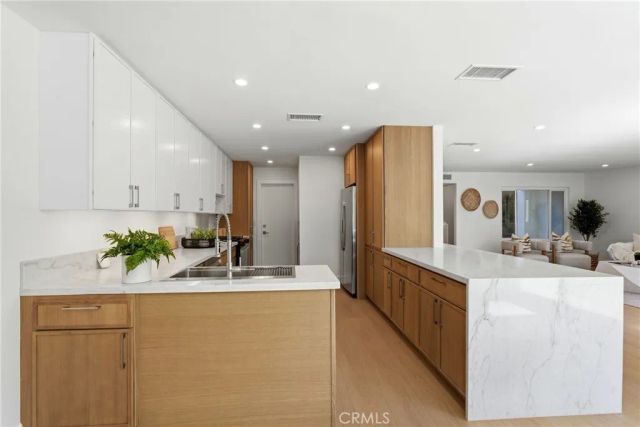 41 Seton Rd, Irvine, CA 92612