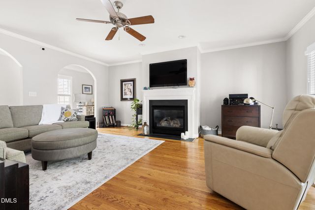 2901 Sunnystone Way, Raleigh, NC 27613