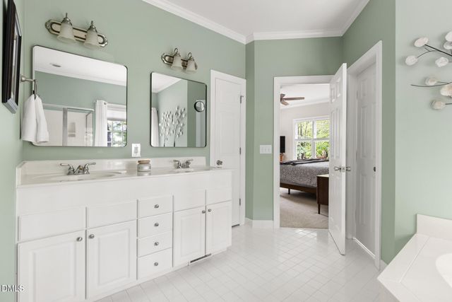2901 Sunnystone Way, Raleigh, NC 27613