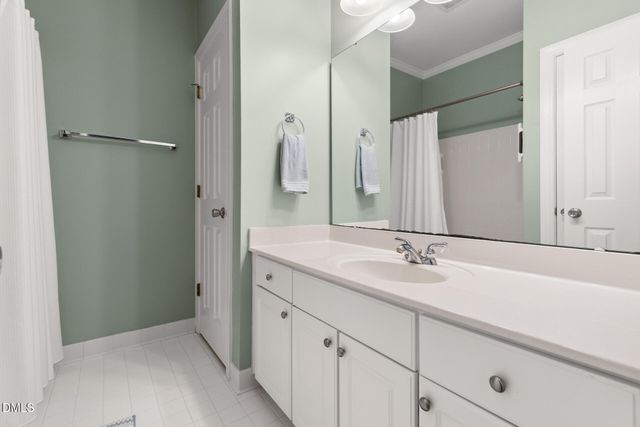 2901 Sunnystone Way, Raleigh, NC 27613