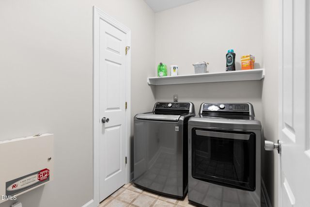 2901 Sunnystone Way, Raleigh, NC 27613