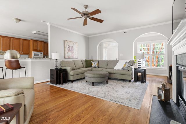 2901 Sunnystone Way, Raleigh, NC 27613