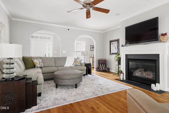 2901 Sunnystone Way, Raleigh, NC 27613