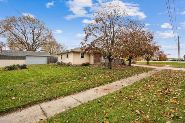 525 SW Westview Drive, Ankeny, IA 50023