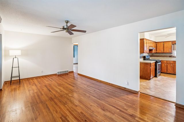 525 SW Westview Drive, Ankeny, IA 50023