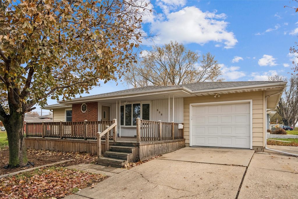 525 SW Westview Drive, Ankeny, IA 50023