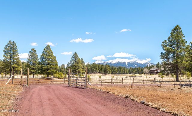 17622 Crowley Trail, Flagstaff, AZ 86001
