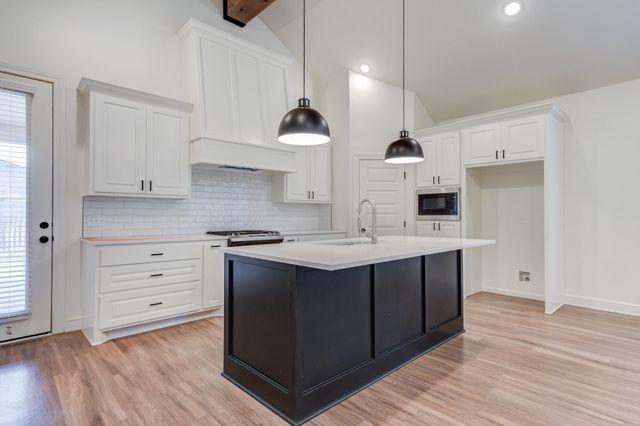7609 52nd Street, Lubbock, TX 79407