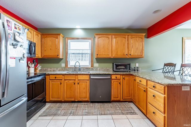 9613 Shellbrook Drive, Fort Wayne, IN 46835