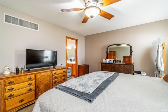 9613 Shellbrook Drive, Fort Wayne, IN 46835