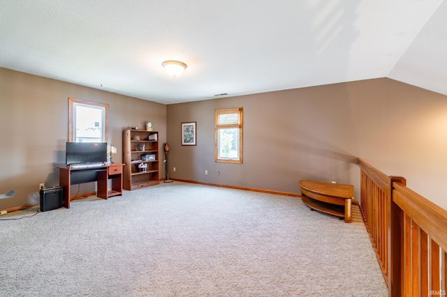 9613 Shellbrook Drive, Fort Wayne, IN 46835