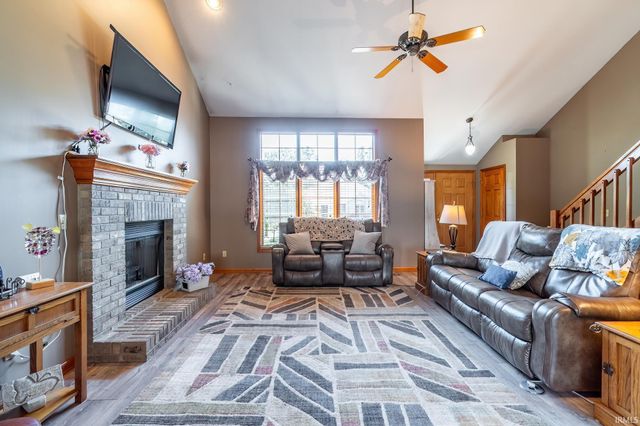 9613 Shellbrook Drive, Fort Wayne, IN 46835